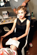 4e199041355480.gif