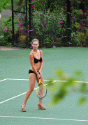 Jennifer Love Hewitt - Playing tennis in Bikini 2