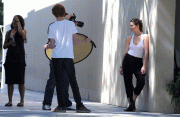 9b426d57617010.gif